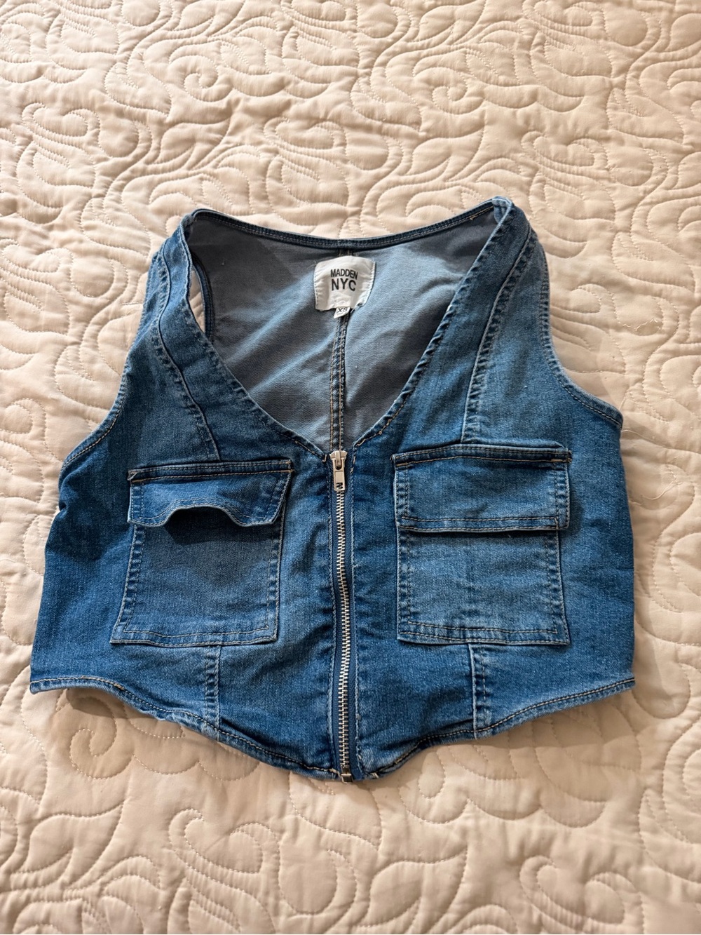 Madden NYC Cropped Denim Zip Up Vest | XS